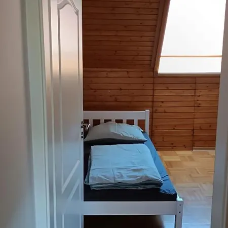 Cosy Geislingen Apartment